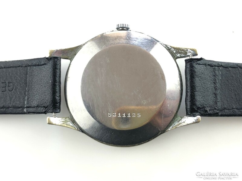 Jumbo size doxa wristwatch