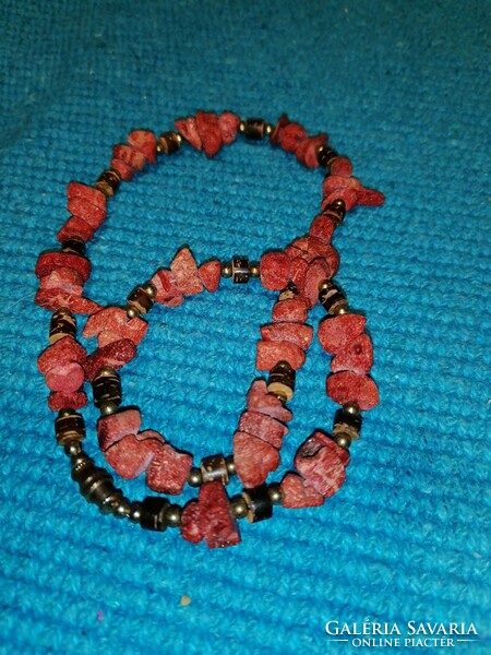 Coral necklace (440)