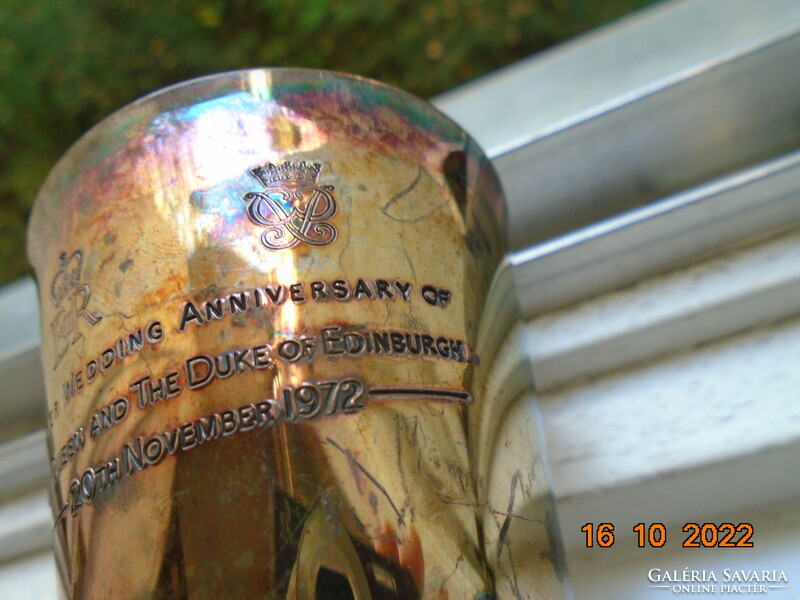 Commemorative cup made on the occasion of the silver wedding of Queen Elizabeth II and Prince Philip of Edinburgh