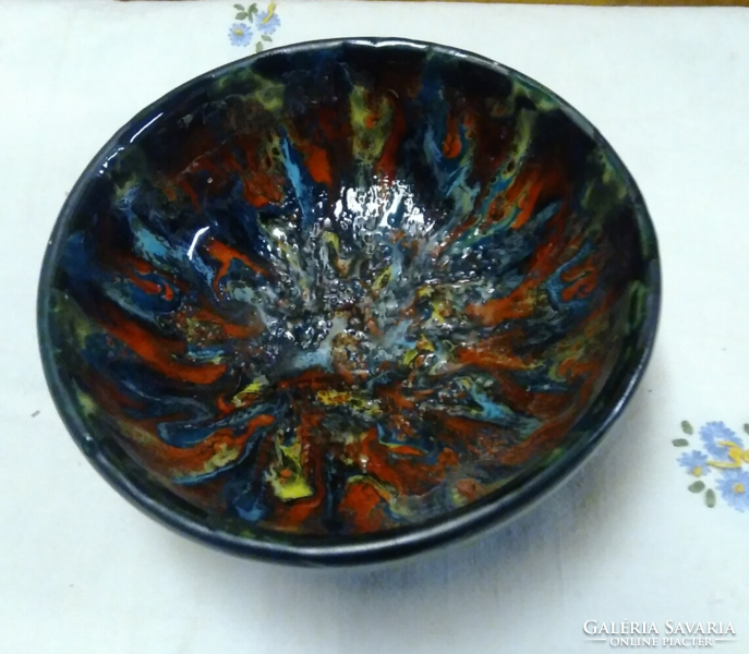 Three-legged glazed ceramic centerpiece, bowl, and bowl with retro striking colors