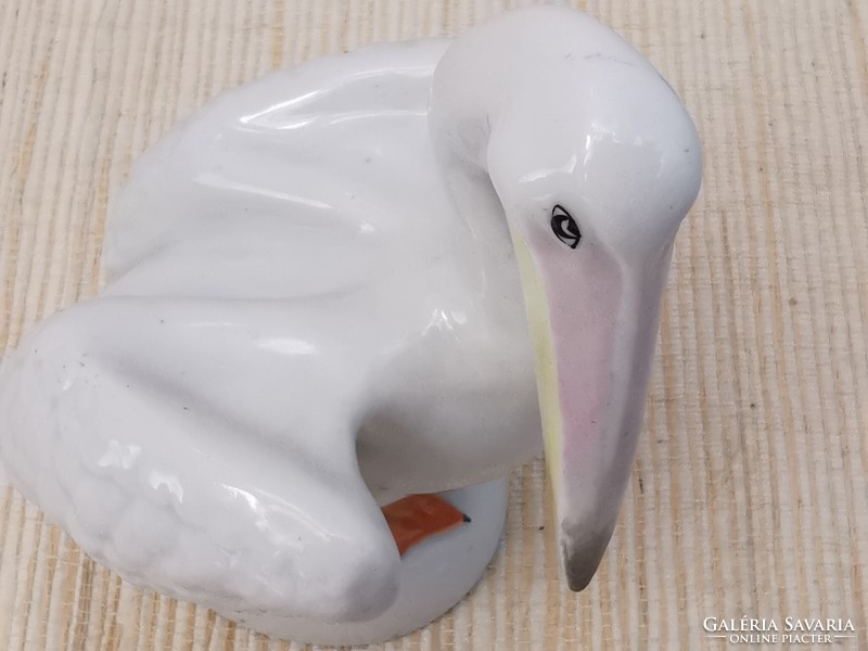 Kőbányai porcelán pelikán