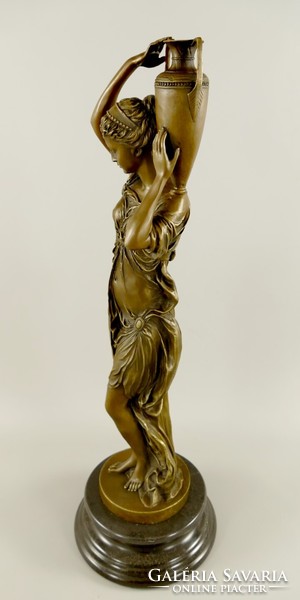 Vízhordó nők - bronz szobor