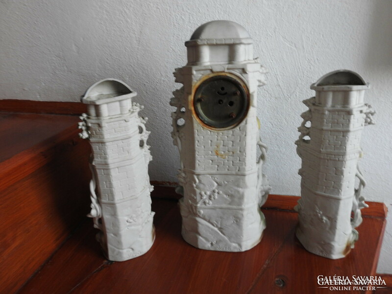 100 éves porcelán figurális óra szett - három részes