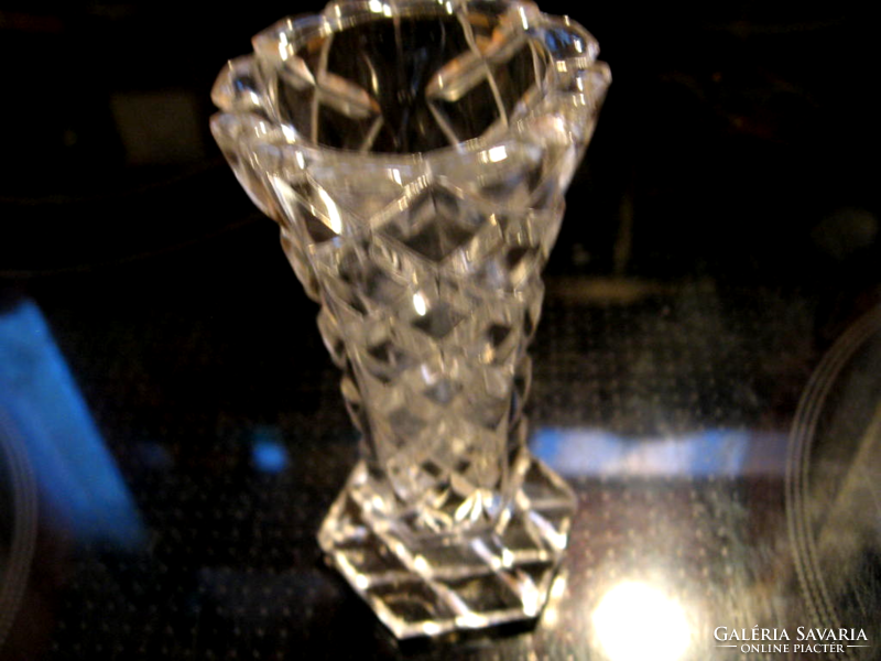 Gyémántmintás kis ibolyás kristály váza