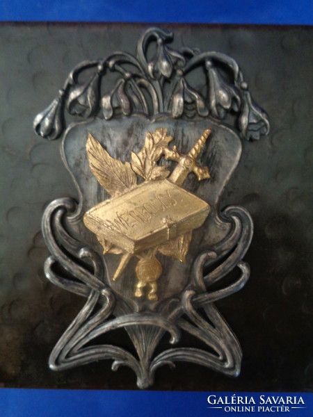 Art Nouveau coat of arms werböczy