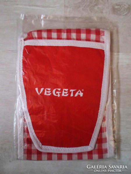 Retro red checkered Vegeta pot holder flawless