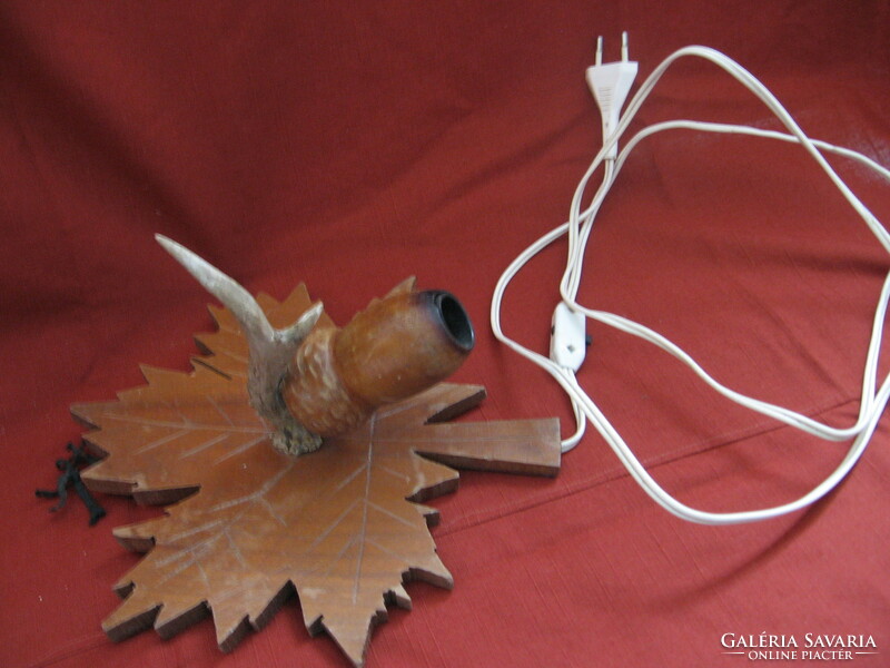 Hunting lamp, with antlers, oak leaf and acorn socket made of wood
