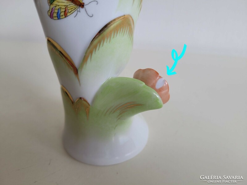 Herendi porcelán Viktória mintás lepkés kis váza