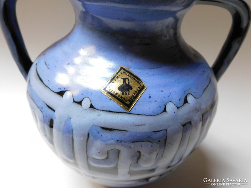 Kék színű iparművészeti füles váza  17 cm