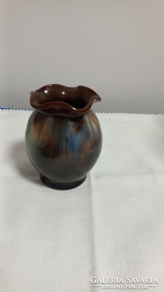 Vintage (1930) liezen austria marked, numbered, beautiful small size ceramic vase with ruffled edges