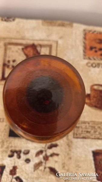 Antik patika üveg, borostyán színű, cimke nélkül, magassága 19 cm.