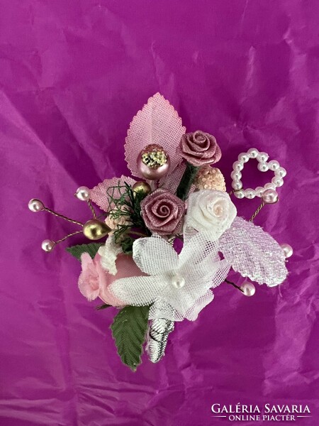 Csodás kézzel készült esküvői virág dísz, zakódísz Drezdából