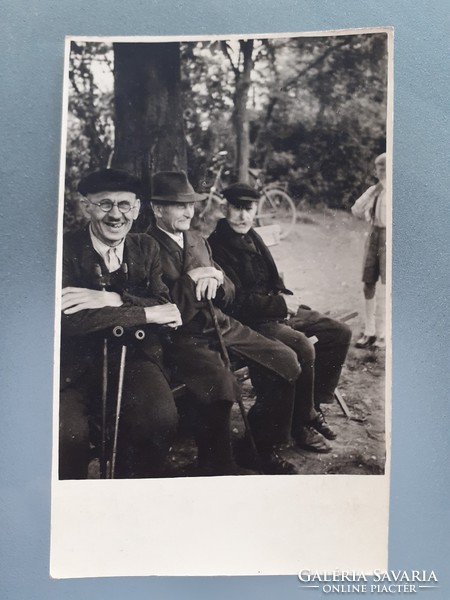 Régi fotó vintage férfi fénykép csoportkép vidám idős férfiak