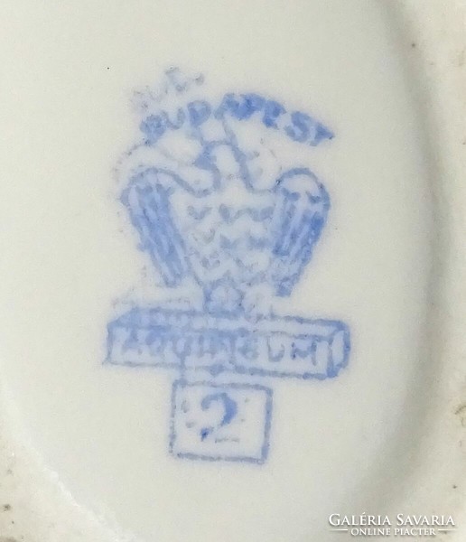 1L053 egg-shaped aquincum porcelain bonbonier