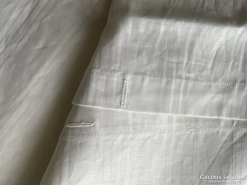 Kiváló minőségű fehér damaszt egy személyes paplanhuzat, új állapotban