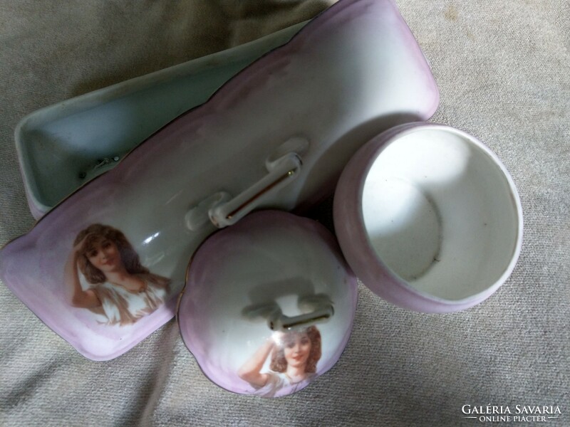 Secession porcelain holder set with a portrait scene, box