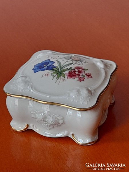 Thomas ivory Bavarian porcelain bonbonier