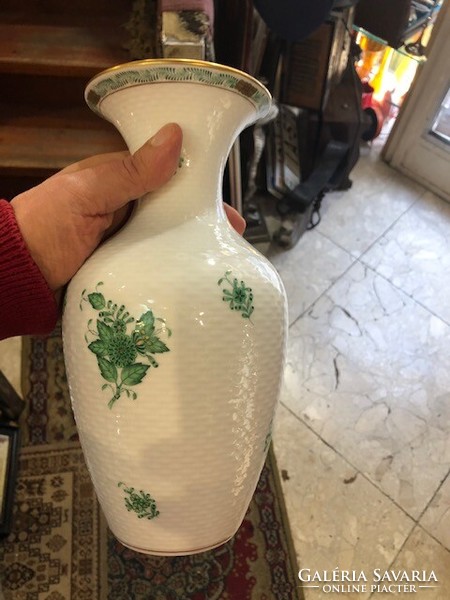 Herend porcelain vase, flawless, 22 cm, as a gift.