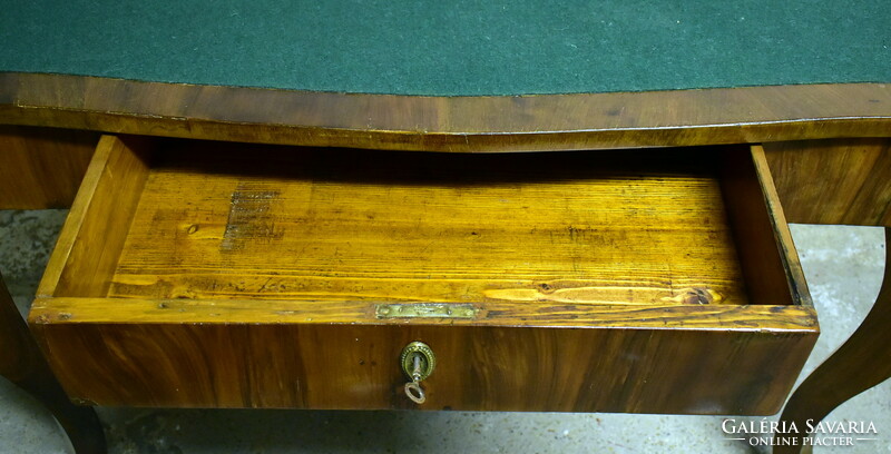 XIX. No. Hungarian Biedermeier card table with drawer surface
