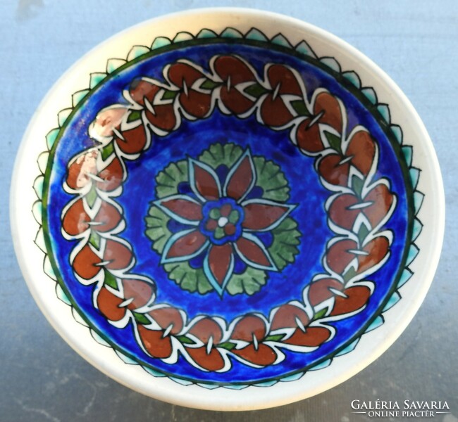 Old majolica hand painted bowl. - Marked schmidt