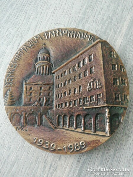 Panonhalma bronz plakett Bencés gimnázium 1939 - 1989