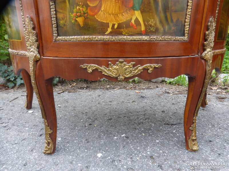 2 XV. Lajos chest of drawers / vernis martin.