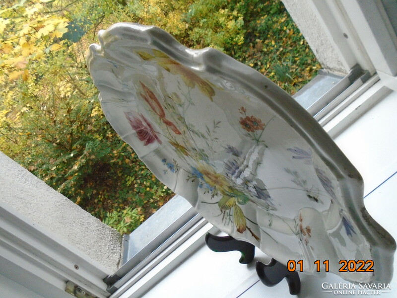 RENAISSANCE REVIVAL óriás látványos ovális kézzel festett reneszánsz virágmintával majolika tál