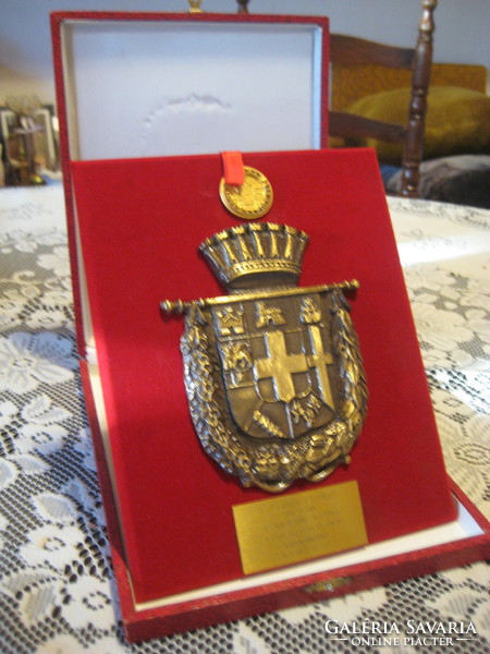 Italian cultural recognition, decorative plaque, in gift box,