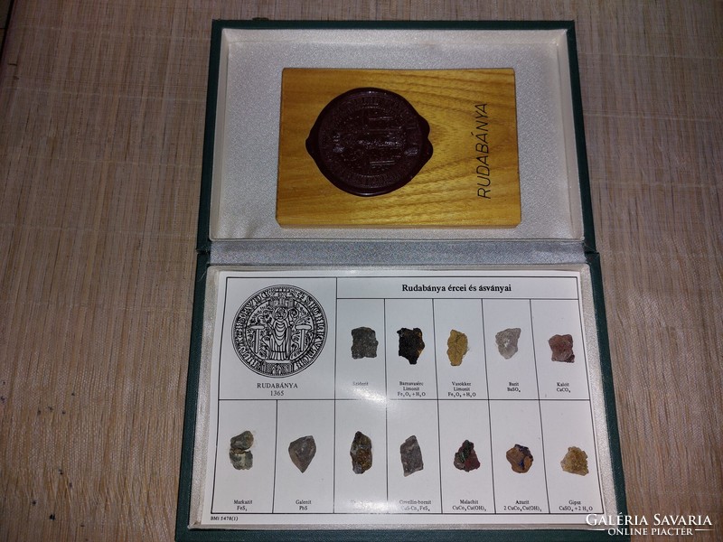 Rudabánya rocks in a gift box and a giant seal on a wooden board. HUF 15,900