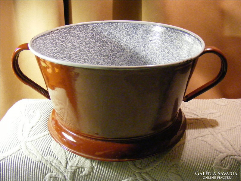 Enameled colander bowl