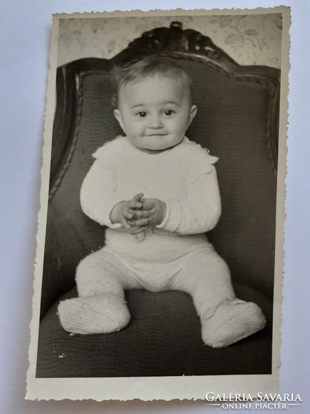 Régi gyerekfotó vintage fénykép kisfiú