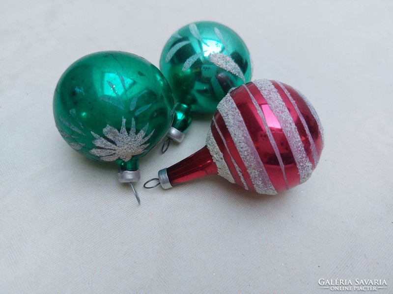 Retro glass Christmas tree decoration old sphere green red 3 pcs