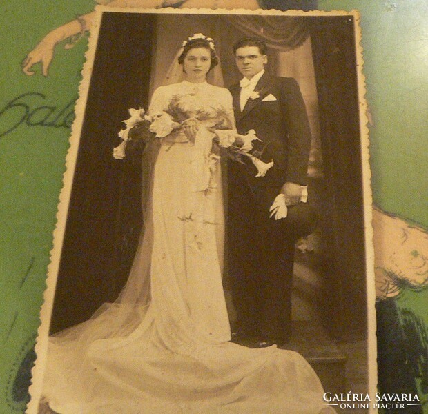 Old wedding photos from the 1940s