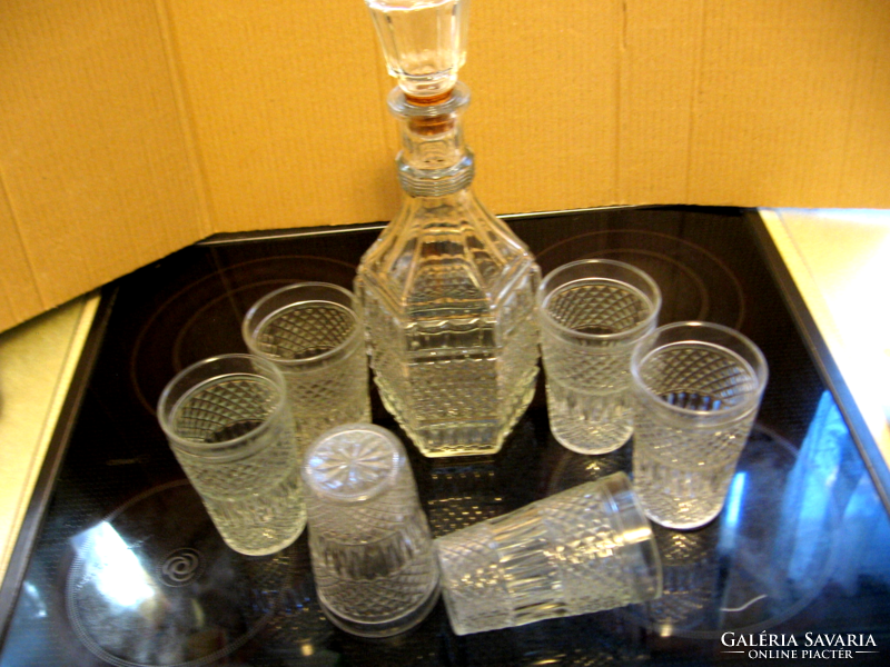 Retro diamond pattern whiskey, liqueur and wine set