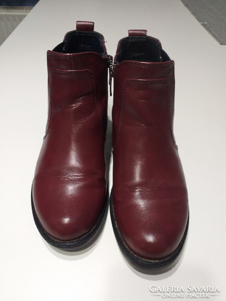 Brand new Tamaris leather ankle boots!