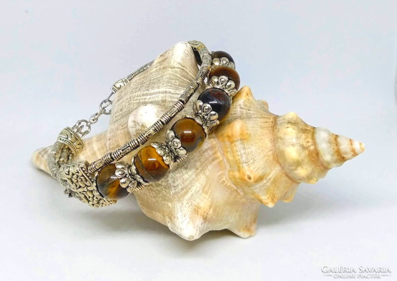 Tibetan bracelet with tiger's eye mineral beads