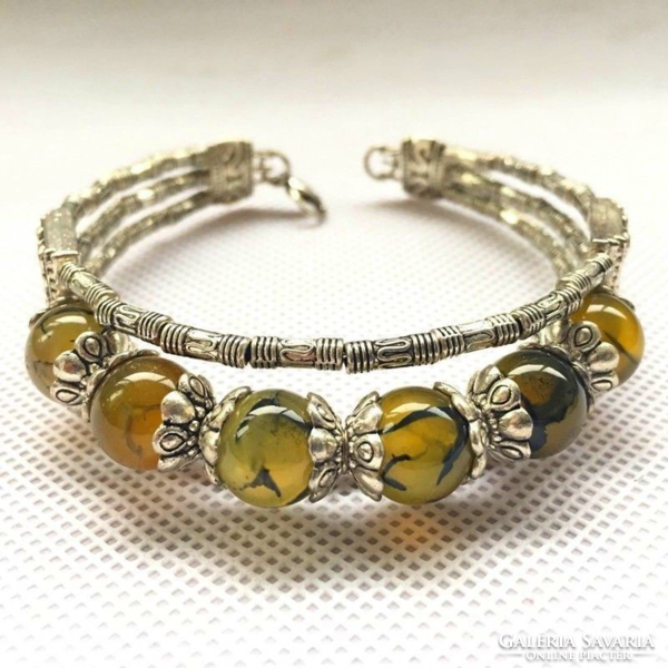 Tibetan bracelet with dragon vein agate mineral beads