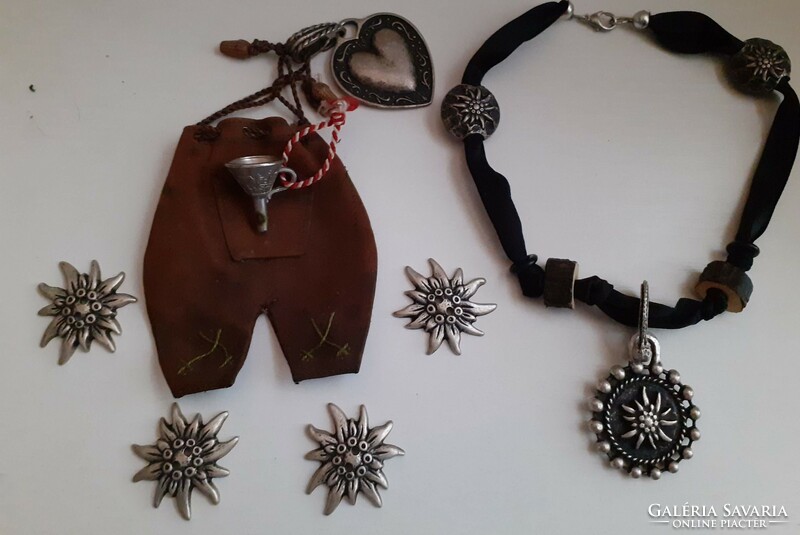 Silver Plated Snowflake Collection Relics Neck Blue 2 Pendants 4 Buttons in Leather Pants Shaped Bag