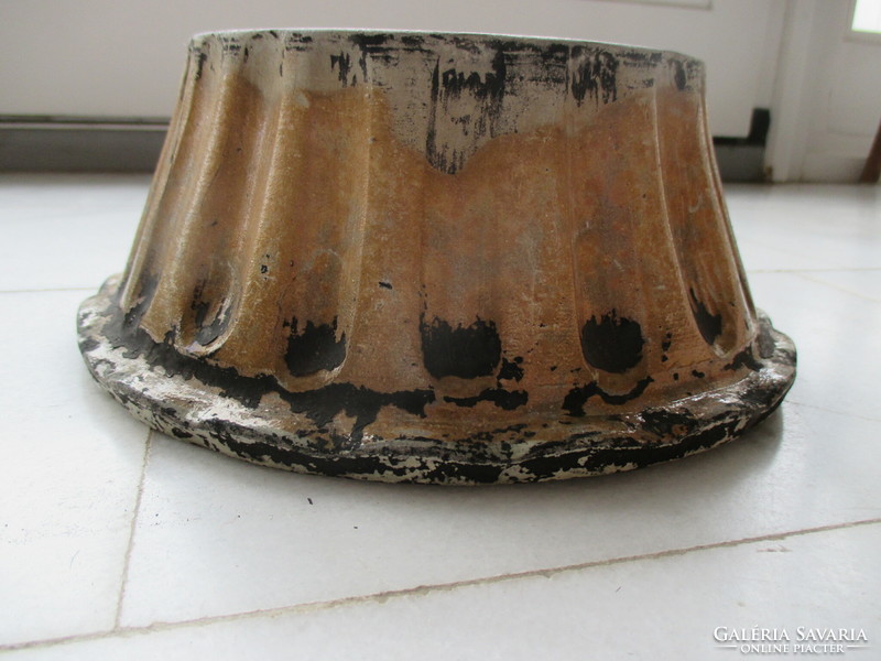 Antique baking mold from Göcse, ball oven