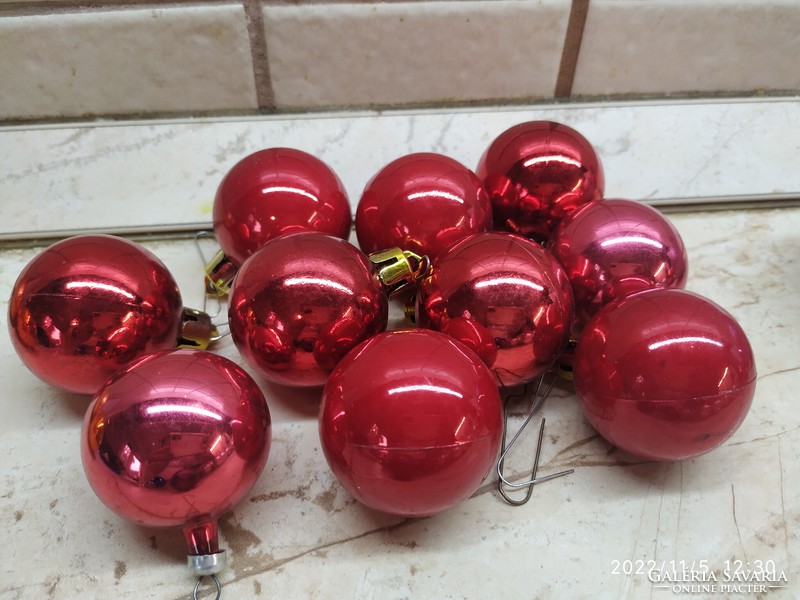 Christmas tree decoration for sale! 10 red ball ornaments