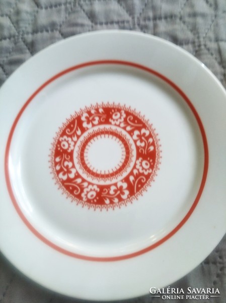 A plain motif plate is rarer