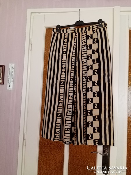 Elegant, French, lined, rayon skirt - can also be casual!!