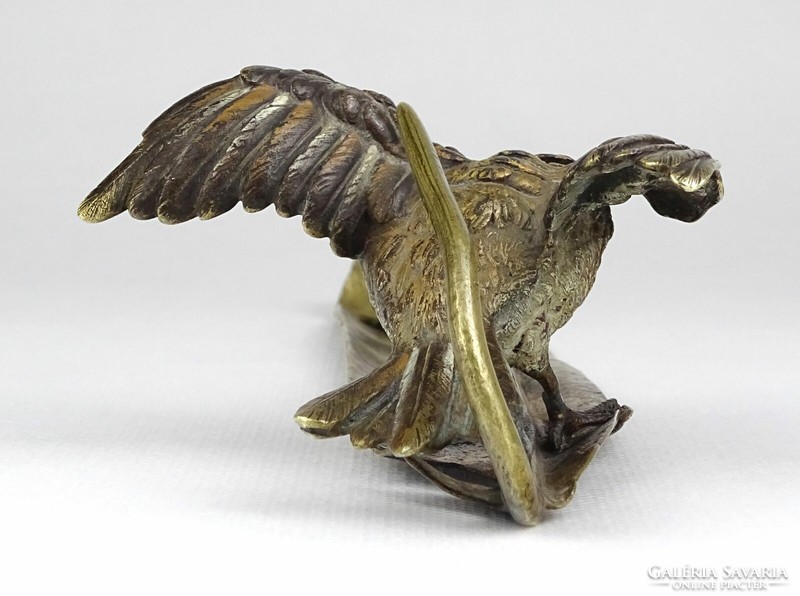1L355 Antik jelzett Bergmann madár békával bécsi bronz szobor 23.8 cm