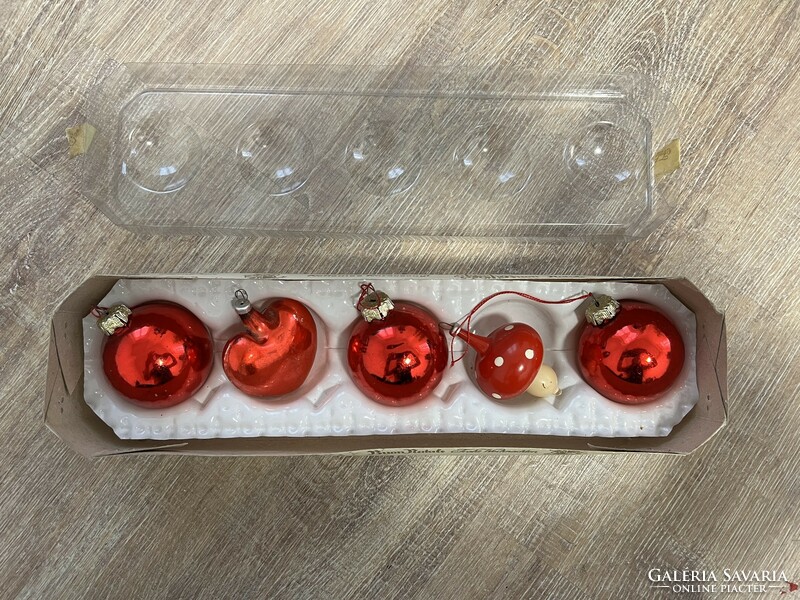 Régi üveg piros karácsonyfadísz kèszlet