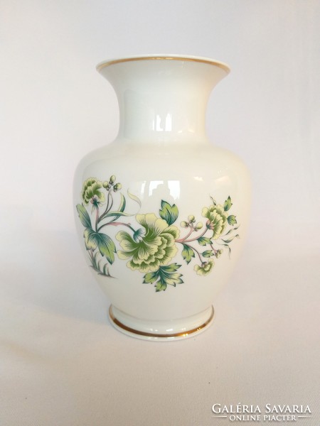 Hóllóházi green flower pattern vase. Flawless!