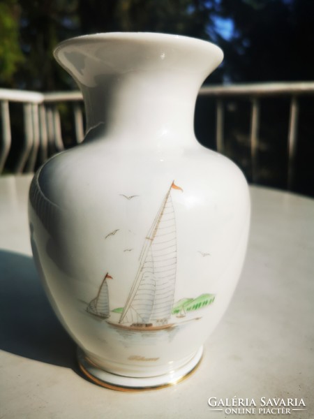 Hollóháza sailing commemorative vase, tihany