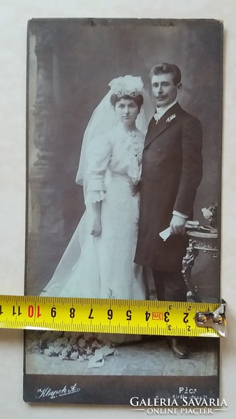 Antique wedding photo Klapok underground photographer Pécs studio photo bride groom picture
