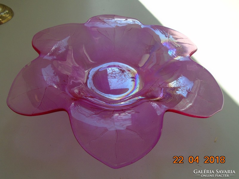 Irizáló rózsaszín virág formájú üveg dísztál 21 cm