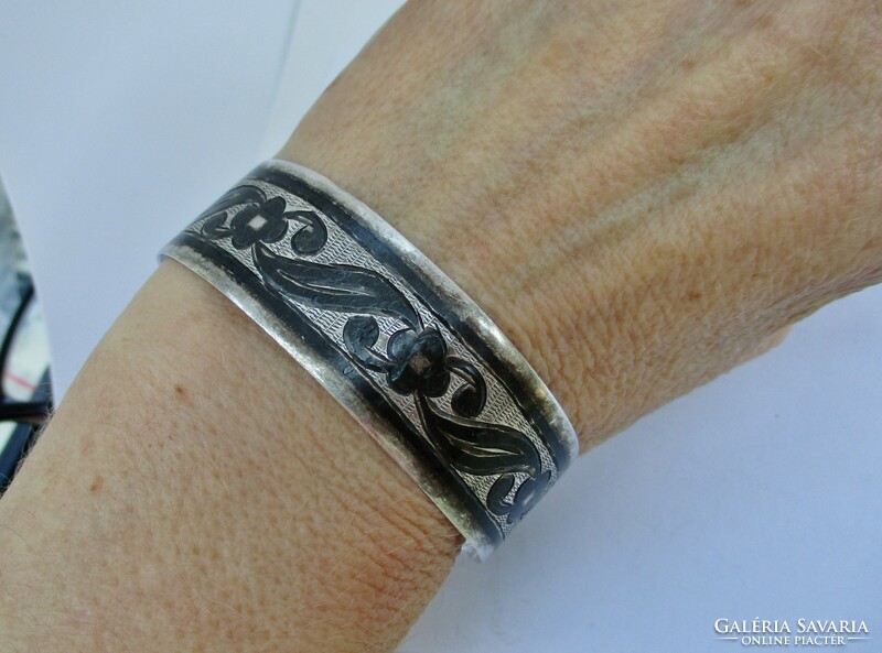 Beautiful old Russian floral niello silver bracelet