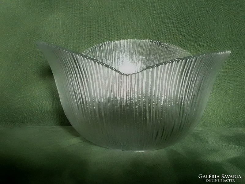 Old special three-petal-shaped molded glass fruit bowl, centerpiece for small cookies
